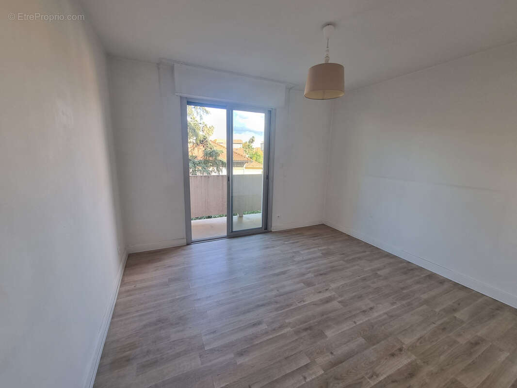 Appartement à HYERES