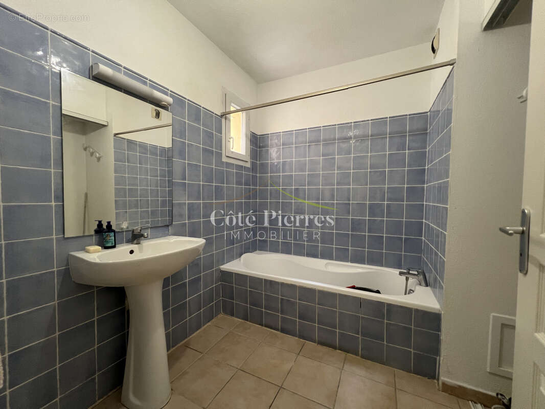 Appartement en vente 192400 € à Nîmes (30) - photo 6