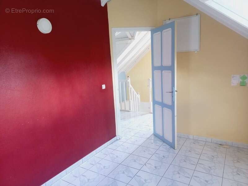 Maison à LAMENTIN