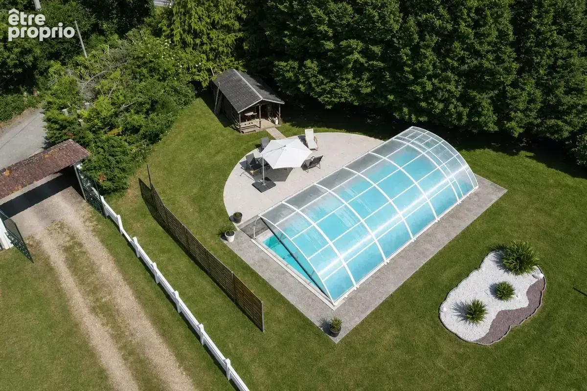 Maison de 8 pièces de 258 m² à Château-Gontier - photo 4