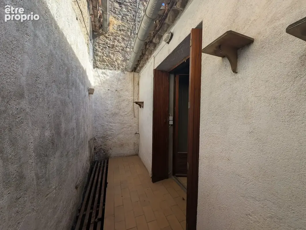 Maison de village avec garage et terrasse à Moux - photo 2