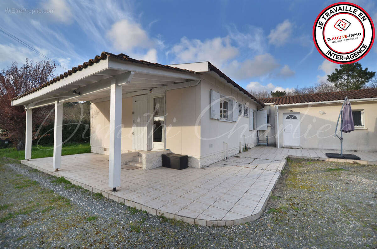 Maison à VENDAYS-MONTALIVET