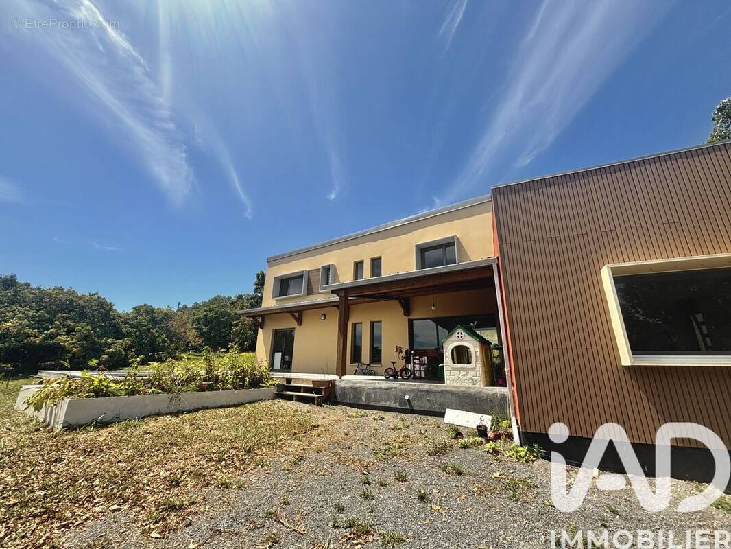 Photo 1 - Maison à SAINT-PIERRE