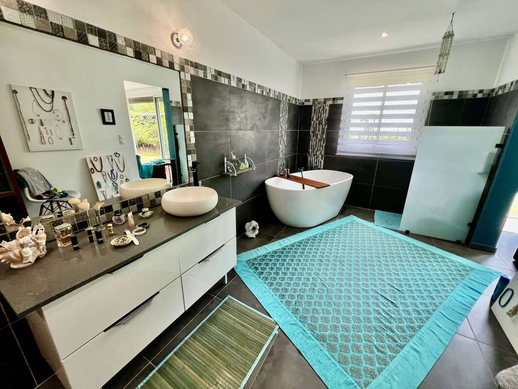 Maison à SAINT-JOSEPH