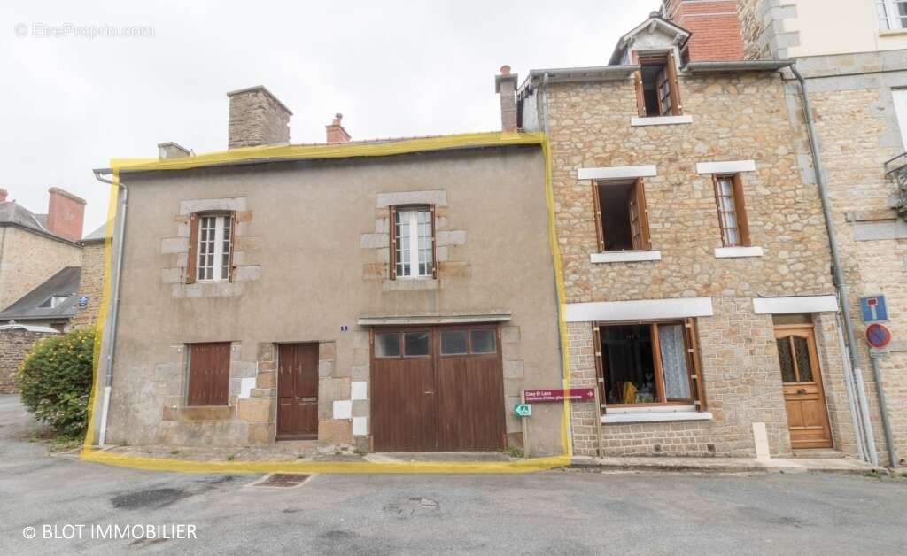 Maison à ANTRAIN