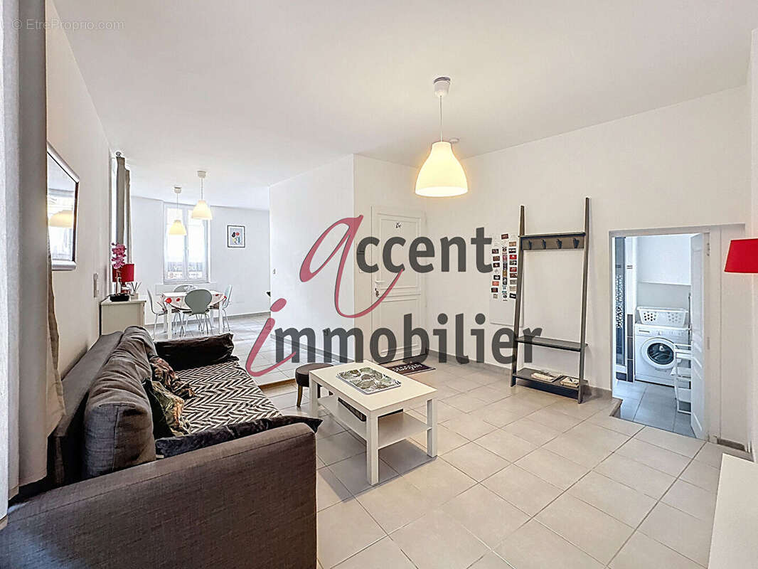 Appartement à L'ISLE-SUR-LA-SORGUE