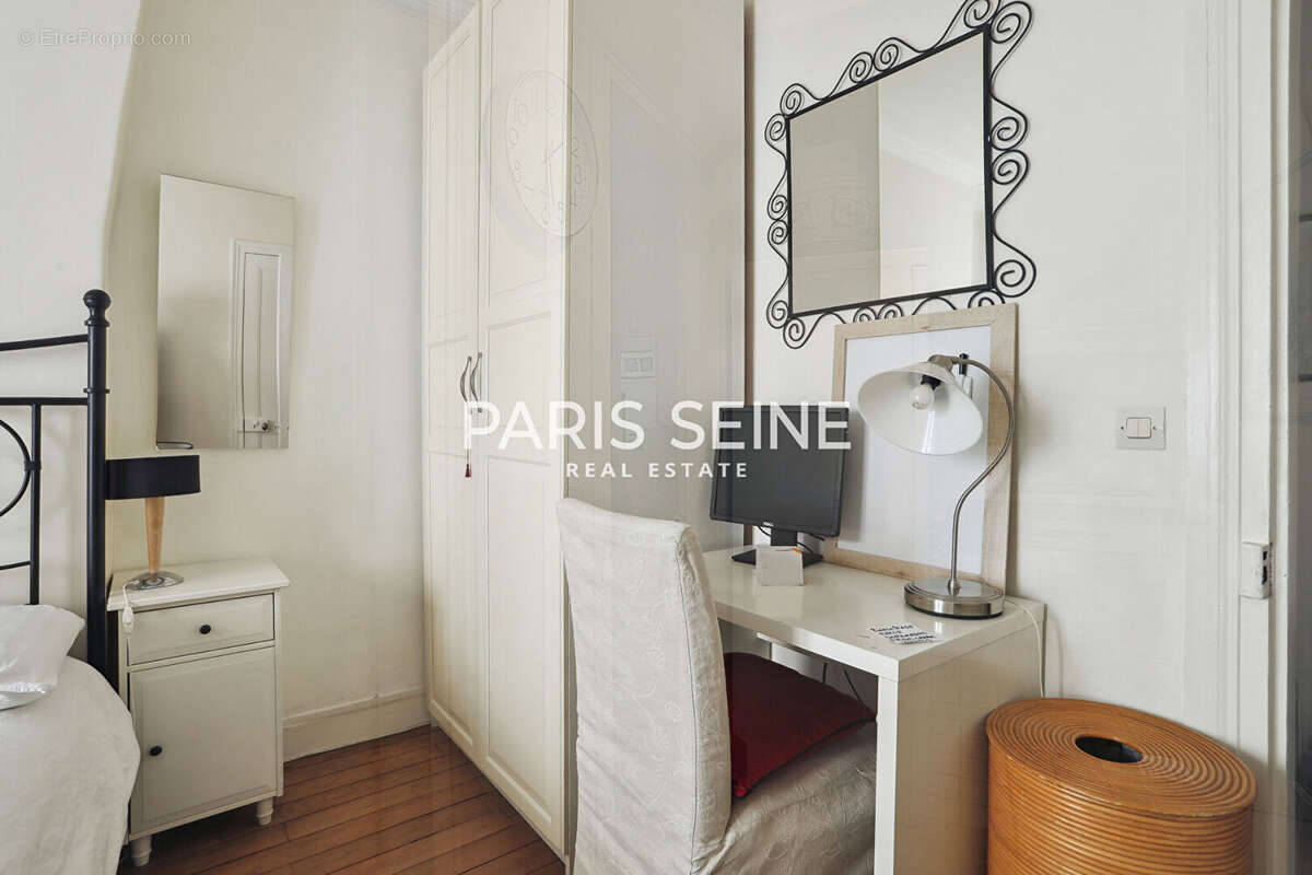 Appartement à PARIS-7E