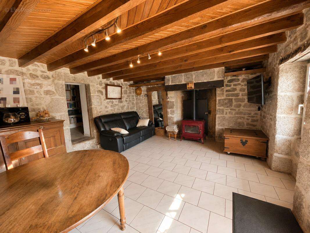 Maison 194 m² à Saint-Sylvestre  - photo 9