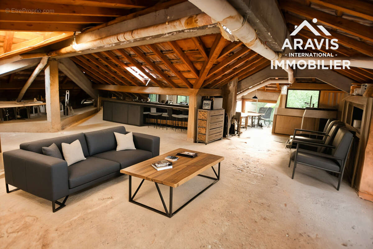 Appartement Au Dernier Etage Avenue des Thézières Avec Vue - photo 10