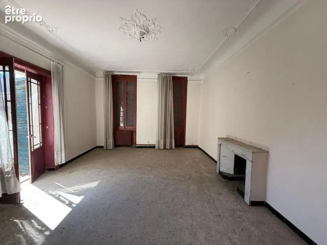 Roquemaure (30150) – hôtel particulier – 460 m² – éléments d’architecture anciens – cour intérieure – garage – terrasse – comble - photo 10