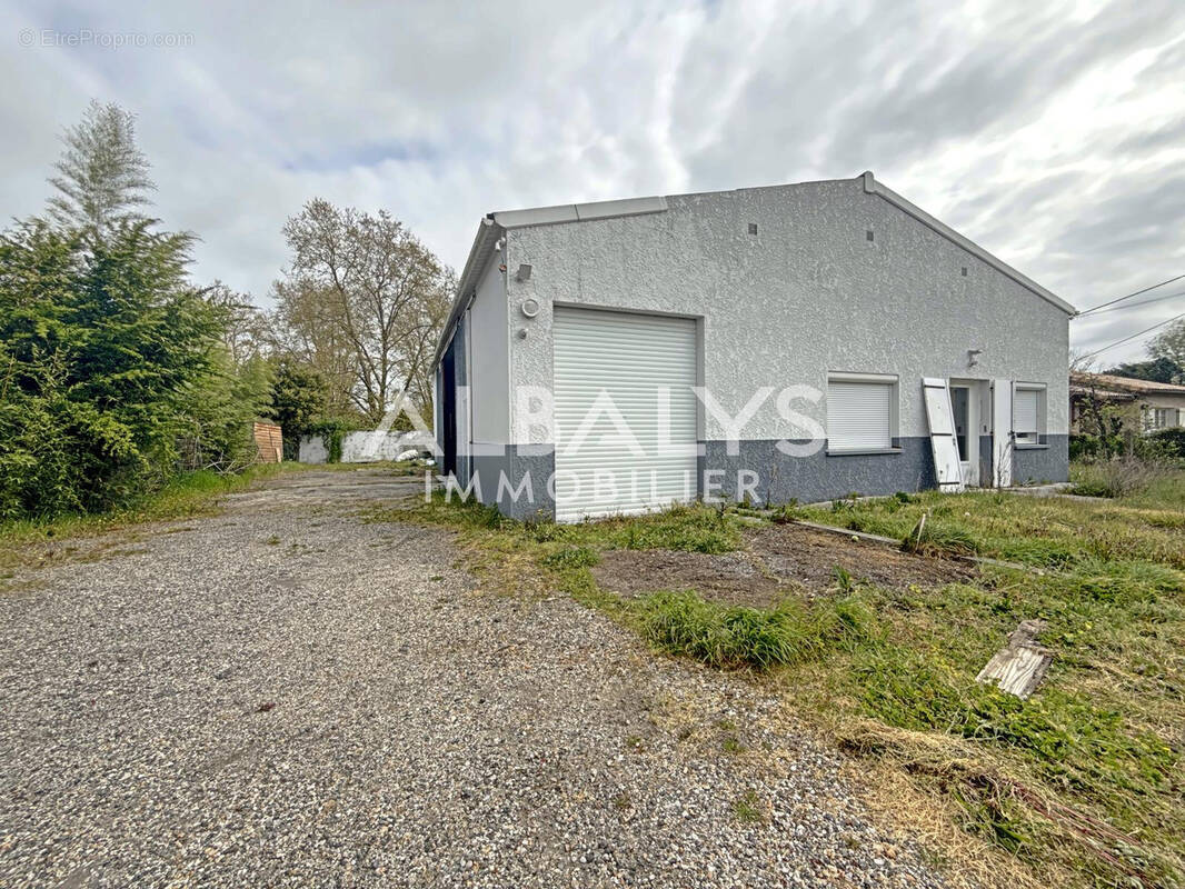 Parking à LES BILLAUX