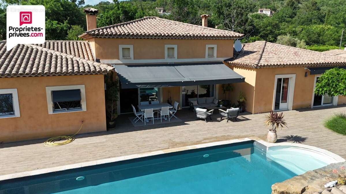 Villa plain pied 7 pieces 203 m2 piscine et terrain  paysager de 2500 m2 - photo 3