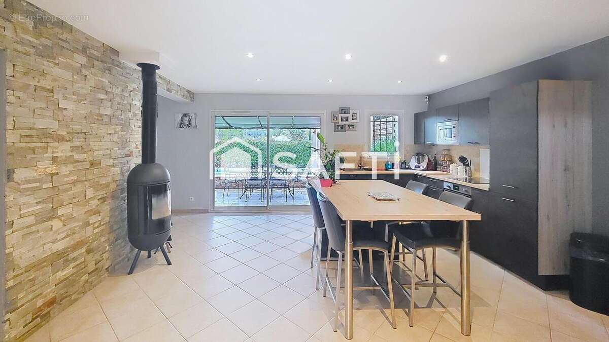 Photo 2 - Maison à SIGNES