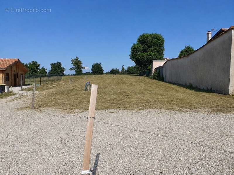 Terrain à vendre de 644,00 m²  (01) - photo 6