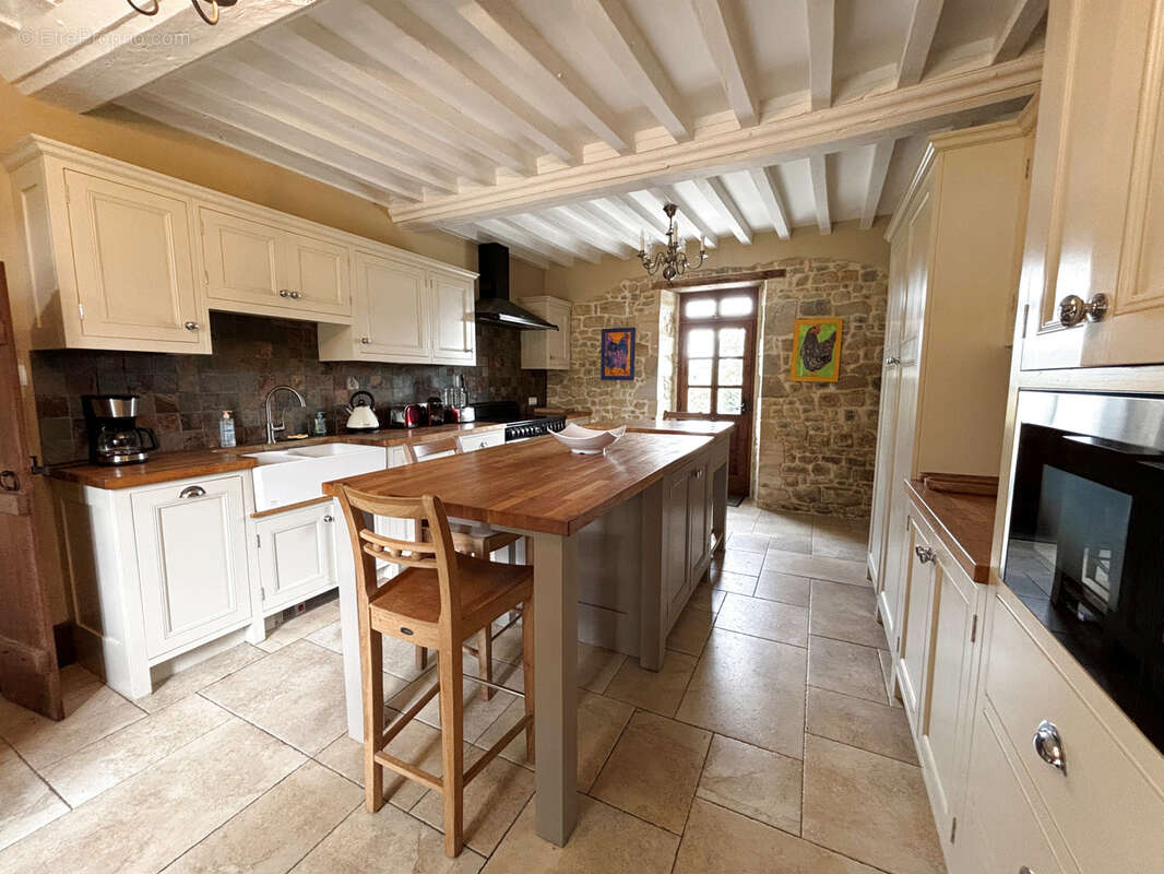 Maison 6 pièces - 233m2 avec dépendances AURSEULLES - photo 6