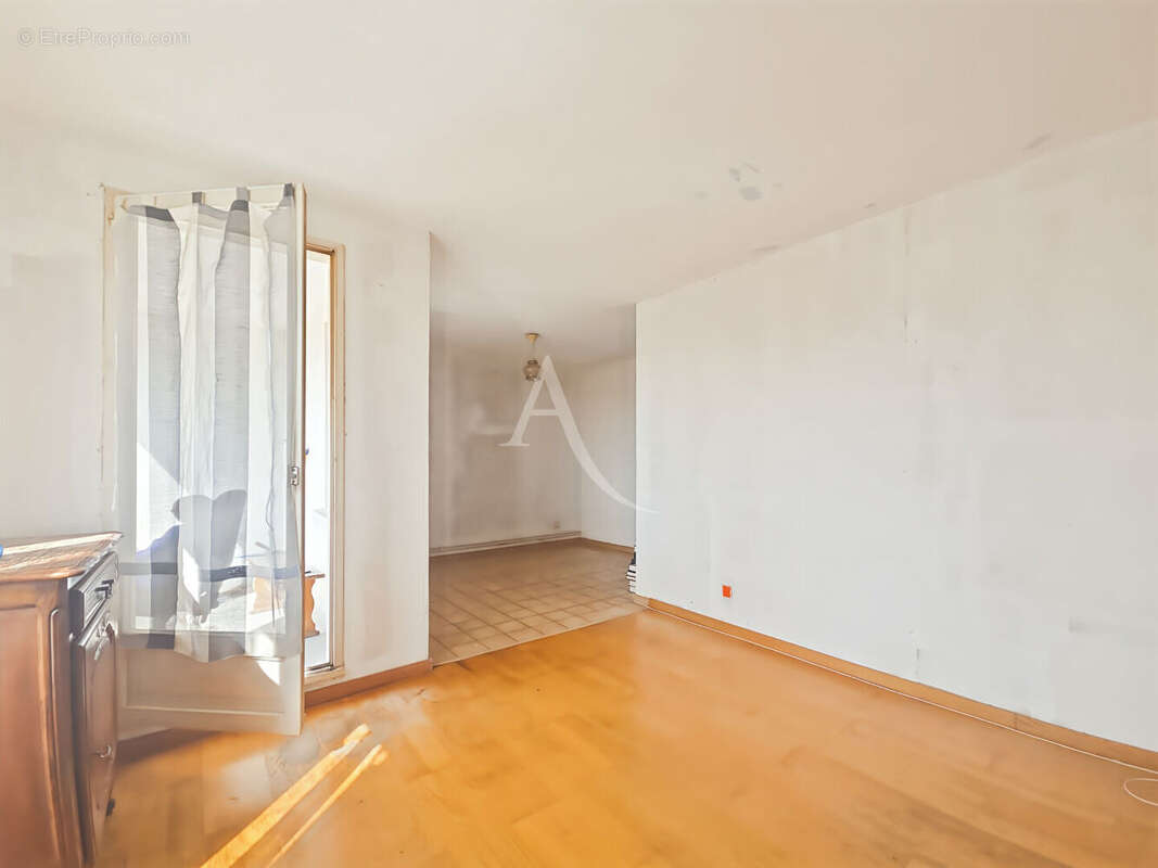 Appartement à LES MUREAUX