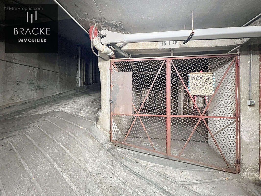 Parking à PARIS-20E