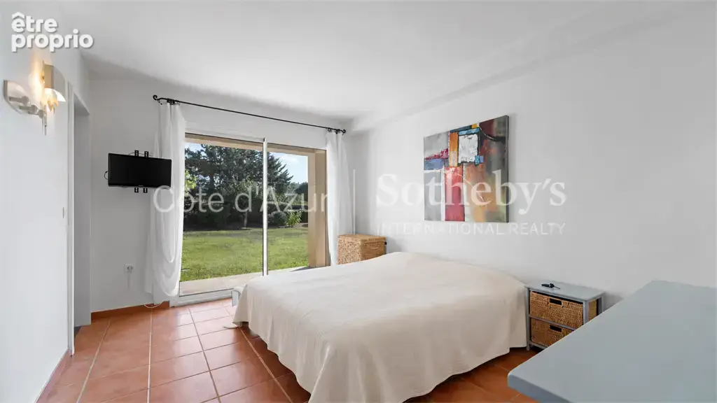 Grimaud, propriété privée avec piscine et solarium à quelques pas des plages - photo 9
