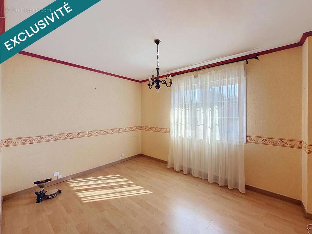 Maison 130 m² à Tonnoy  - photo 6