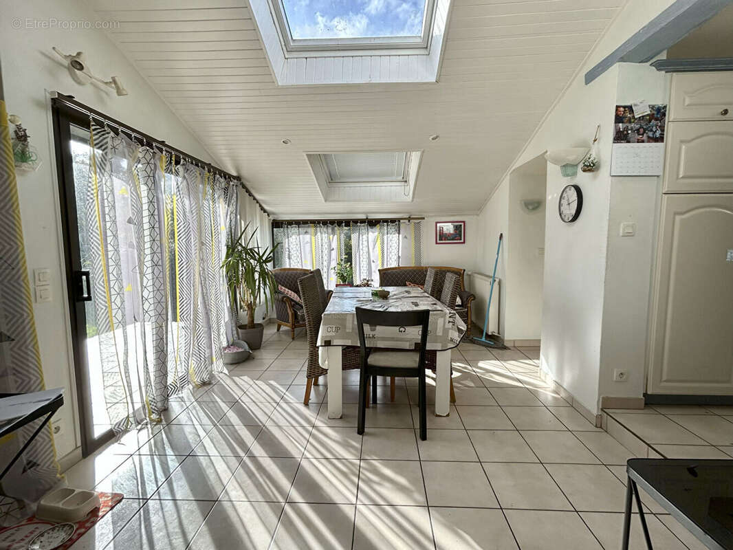Longère LA FEUILLEE 6 pièce(s) 118 m² - photo 5