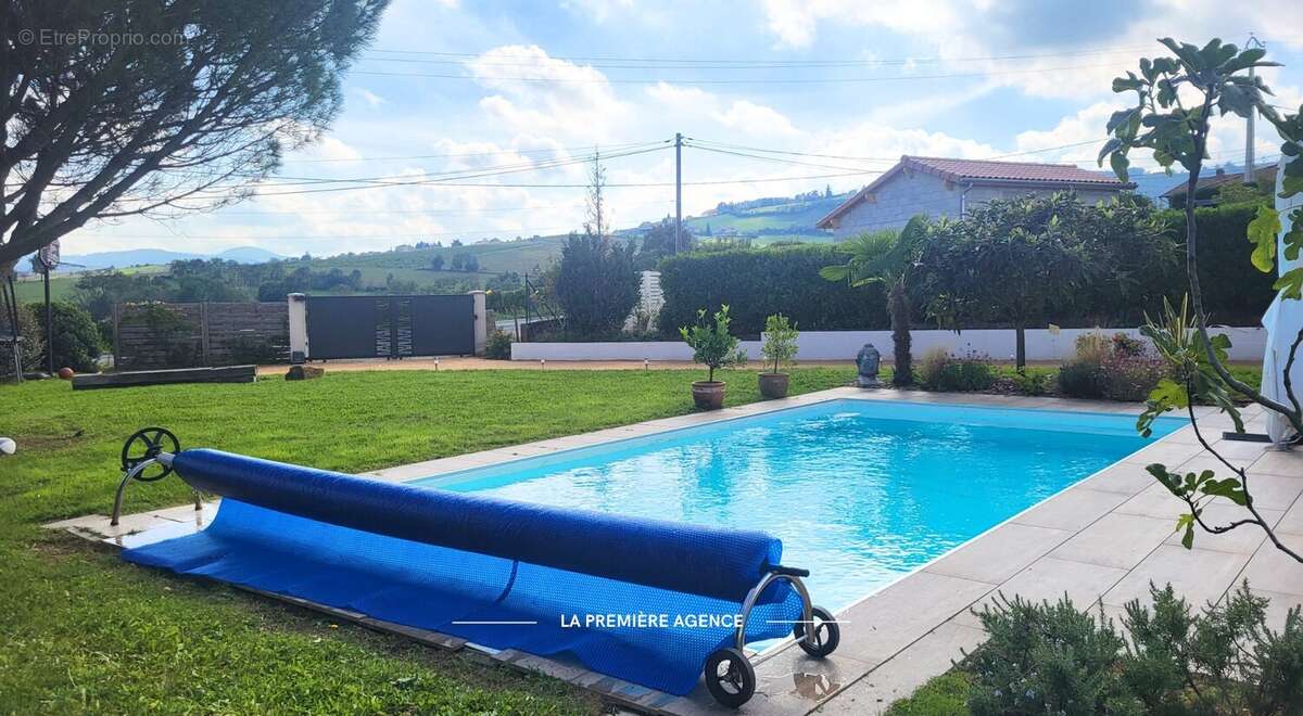 Maison à PONTCHARRA-SUR-TURDINE