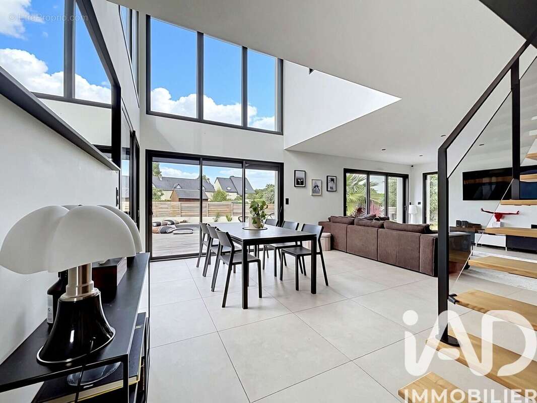 Maison 149 m² à La Meziere  - photo 5
