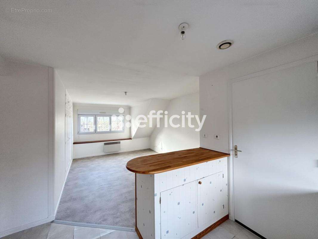 Appartement à MONT-L'EVEQUE