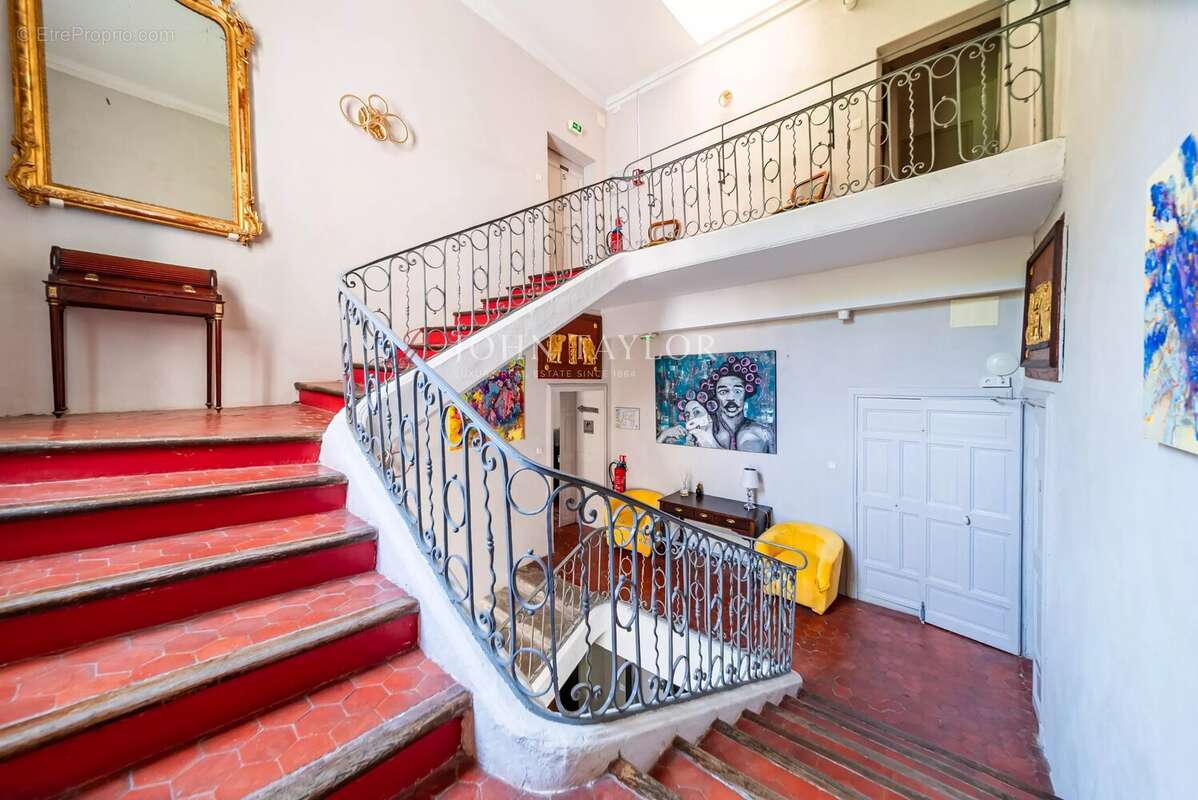 Hôtel particulier du XVIIe siècle à vendre à Pernes-les-Fontaines. Provence - photo 11