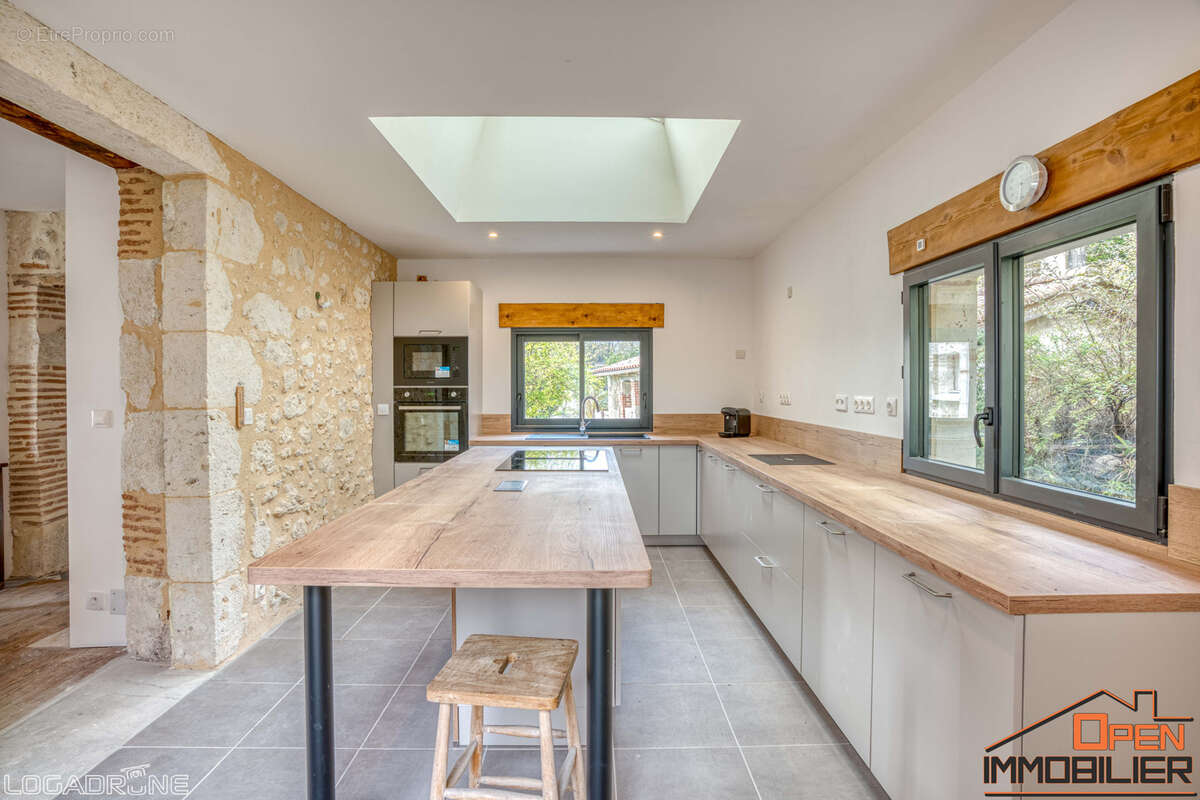 Maison à HAUTEFAGE-LA-TOUR