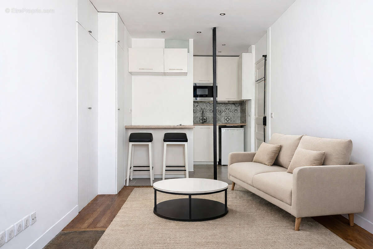 Appartement à PARIS-14E