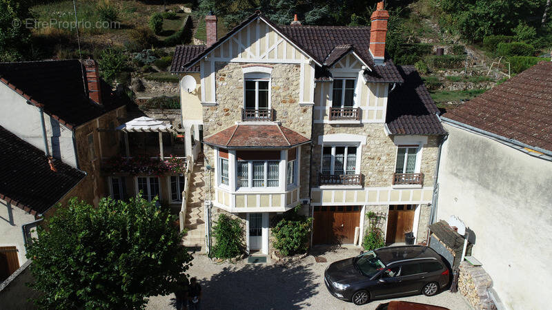 Maison à MONT-SAINT-PERE