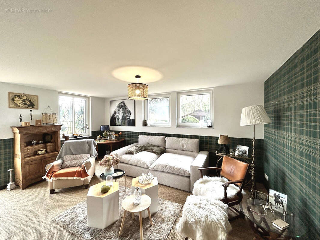 Maison à ARS-SUR-MOSELLE