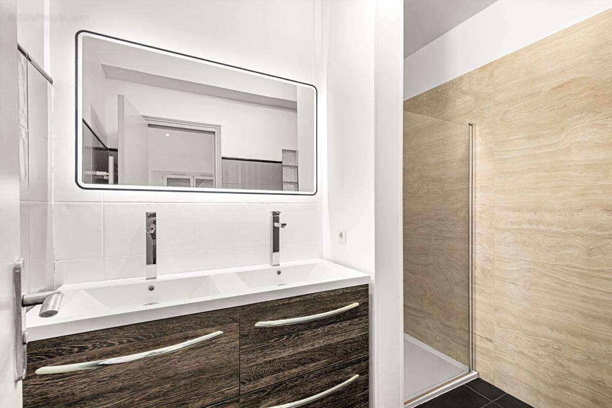 Appartement à PEYMEINADE