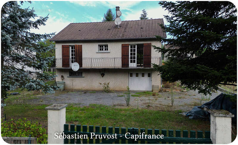 Maison à SAINT-PARDOUX-LA-RIVIERE
