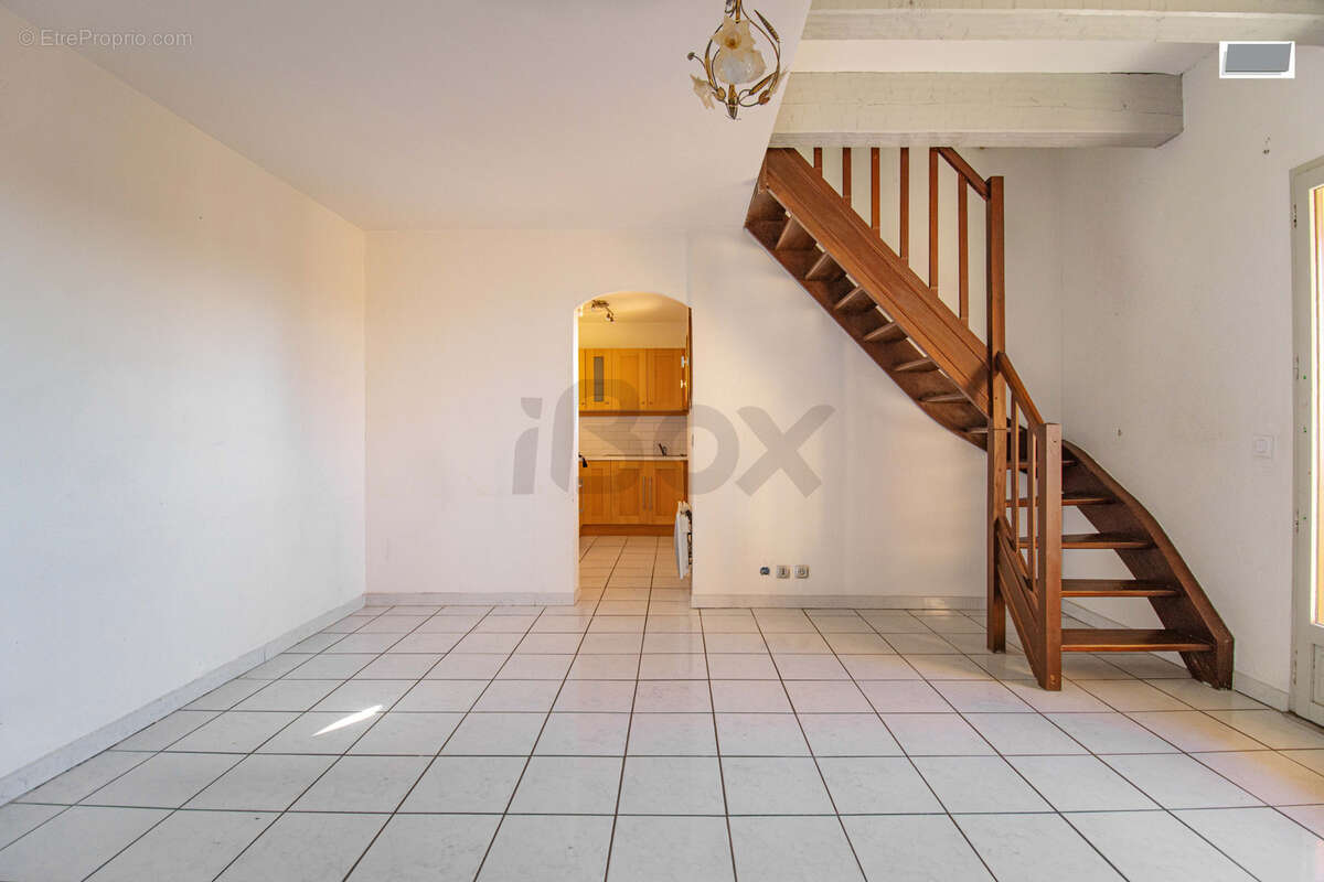 Appartement à SIX-FOURS-LES-PLAGES