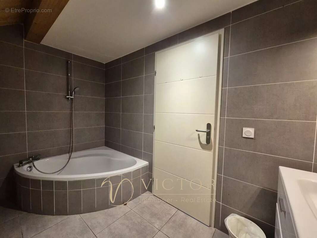 Appartement à SAINT-ETIENNE-DE-TINEE