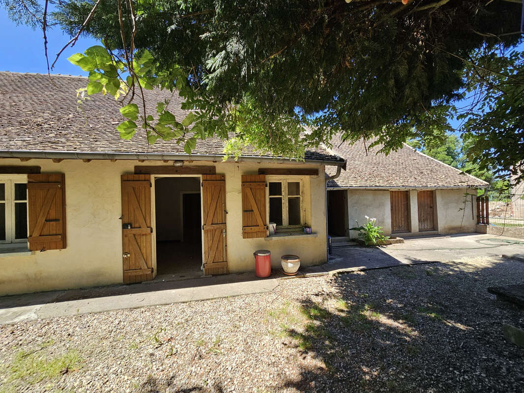 Maison à VERDUN-SUR-LE-DOUBS
