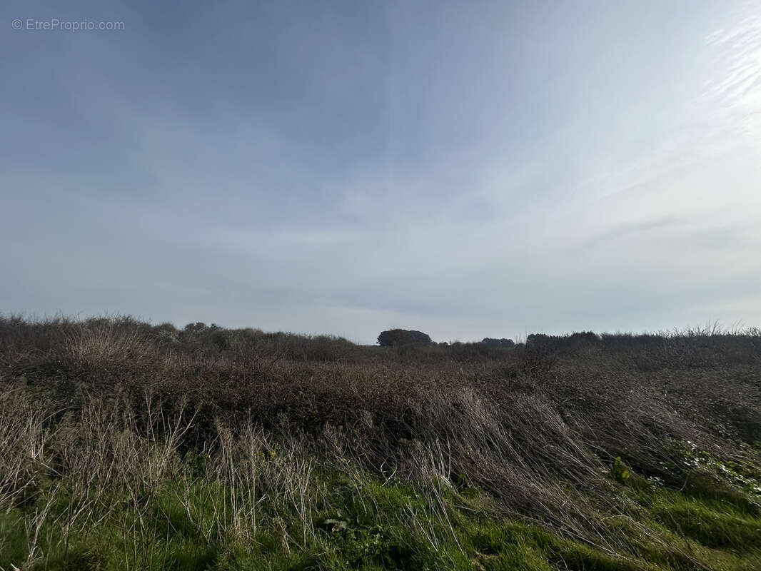 Terrain à GROIX