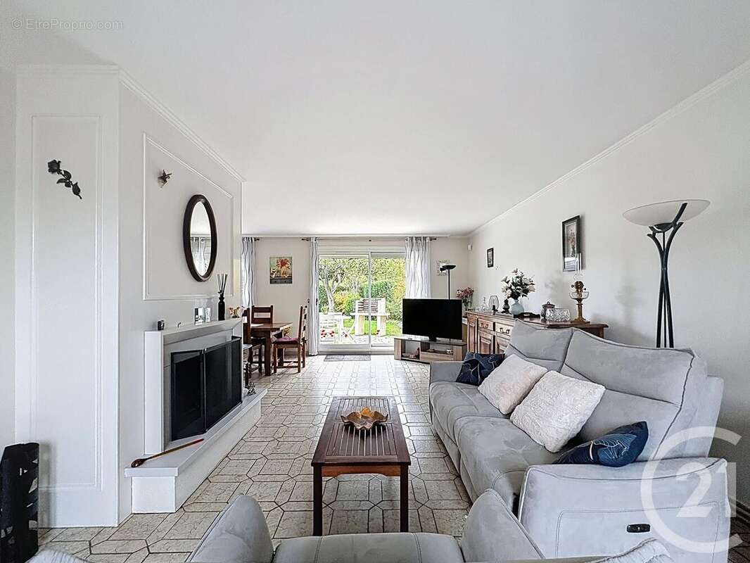 Maison à COMBS-LA-VILLE