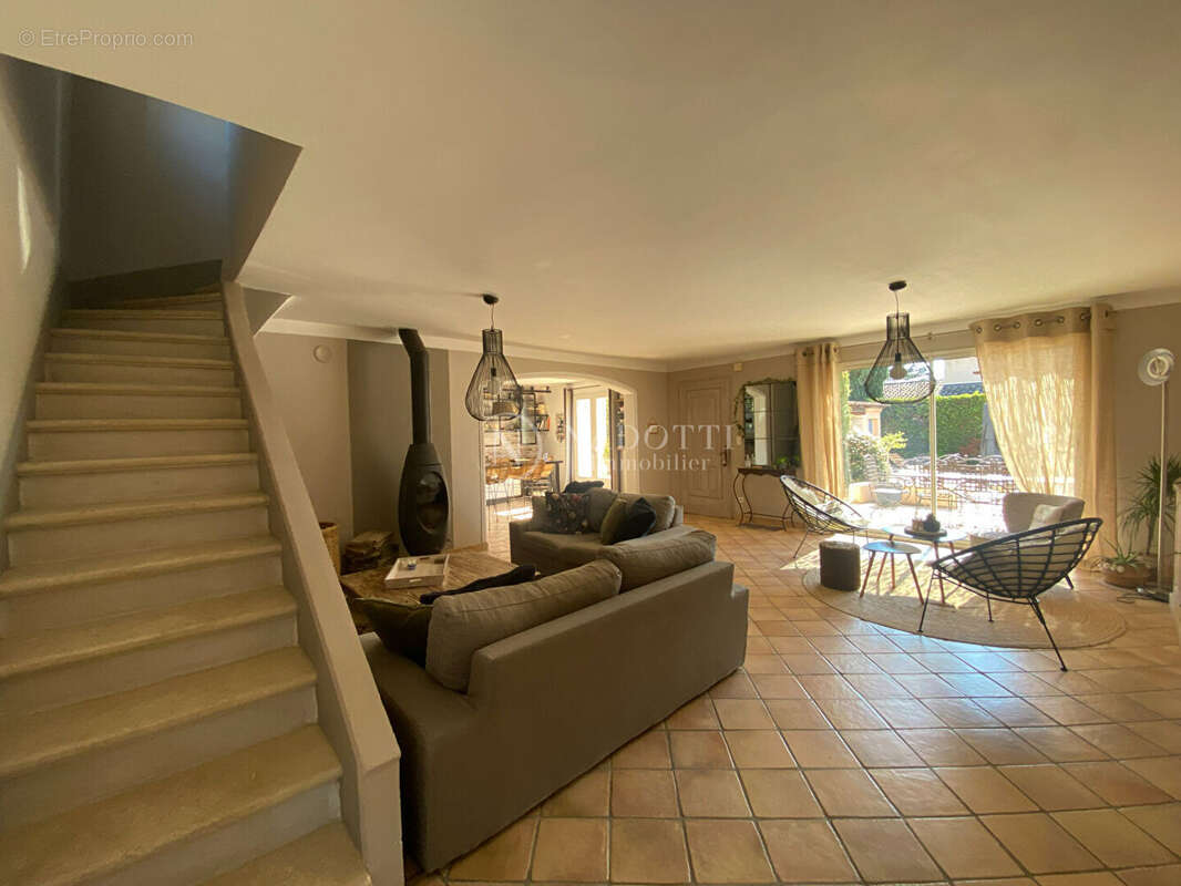 Maison à CHEVAL-BLANC
