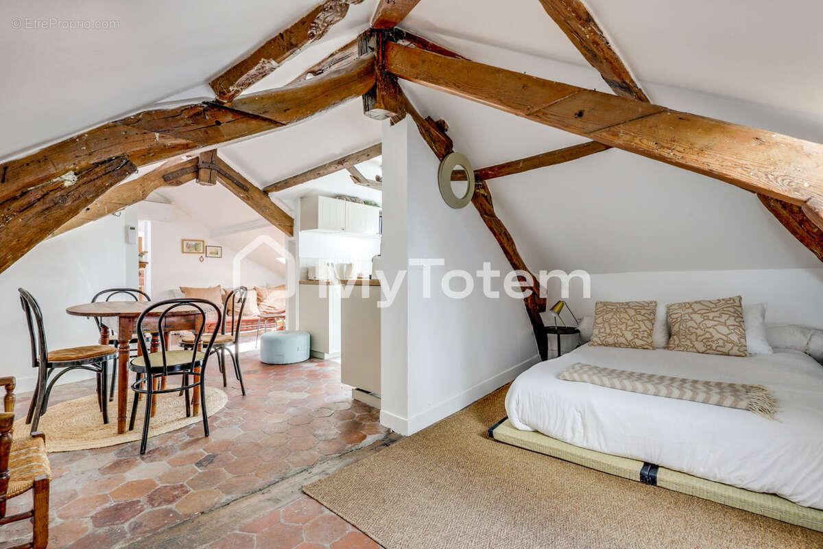 Appartement à PARIS-11E