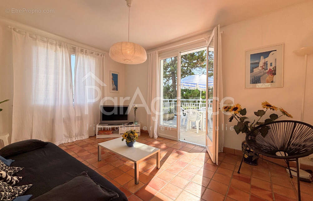Maison à MESCHERS-SUR-GIRONDE