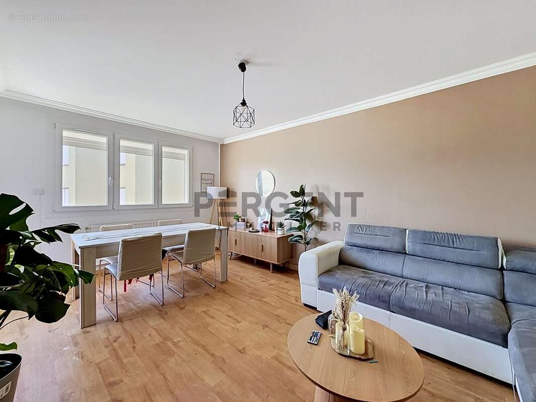Appartement à NOUZONVILLE