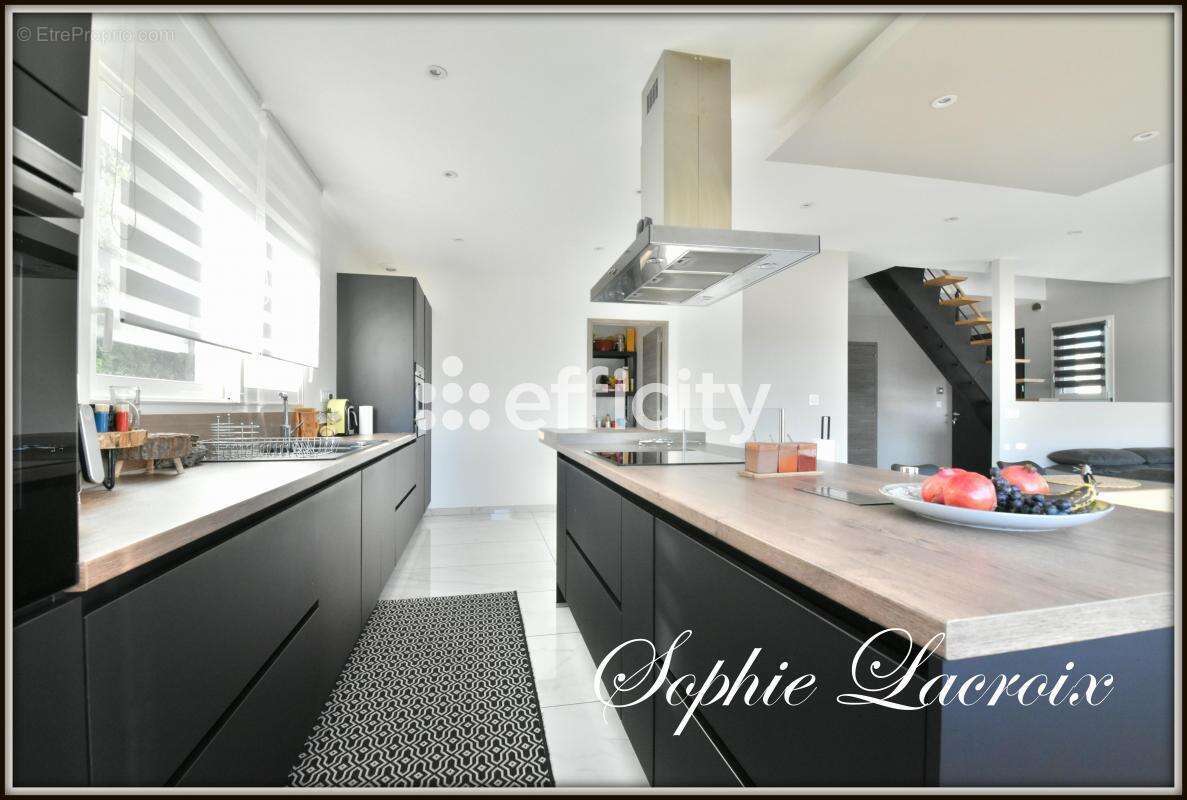 Maison à BOUGE-CHAMBALUD