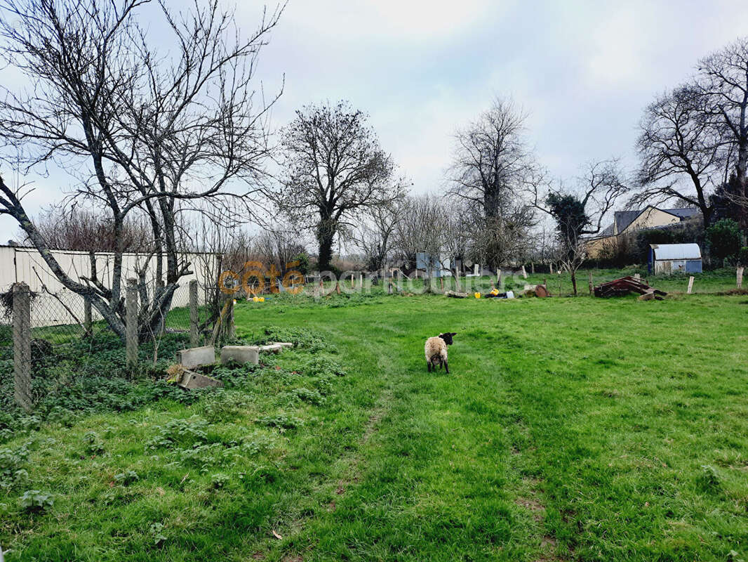 Maison à SAINT-JEAN-DES-CHAMPS