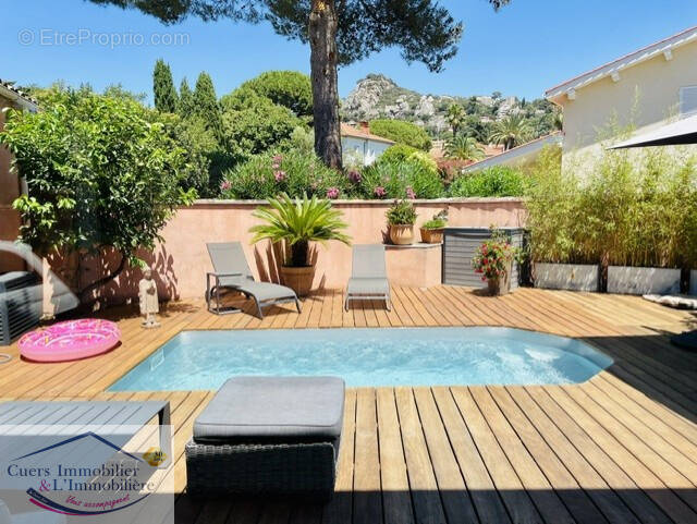 Maison à HYERES