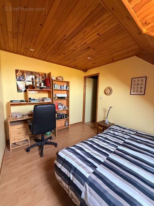 Maison à CHENIERS