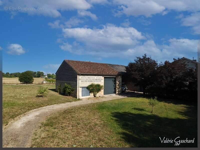 Maison à SAINT-SEURIN-SUR-L'ISLE