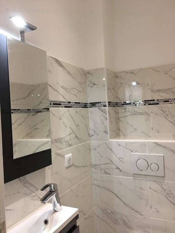 Salle de bains - Appartement à NICE