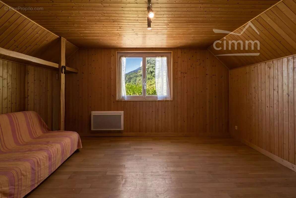 Maison à LA TERRASSE